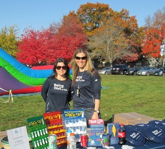 Being Well at Yale staff - Danielle Casioppo (L) and Lisa Kimmel (R)